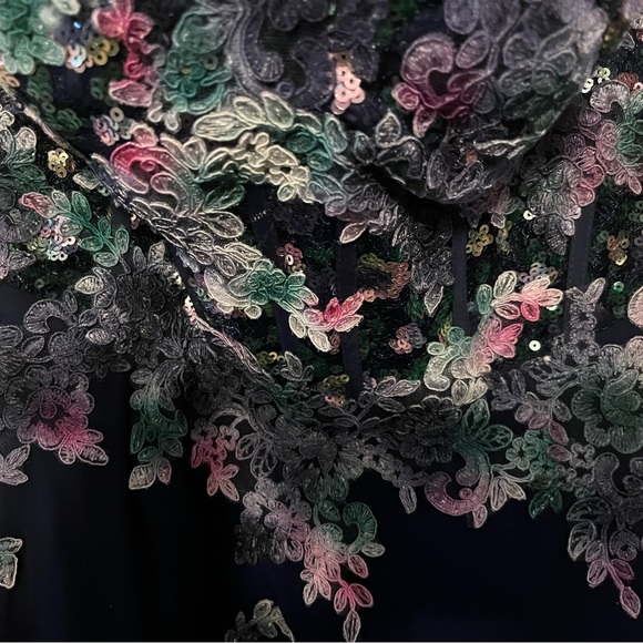 Basix Black Label Gown SZ 4 NWT!! - Picture 9 of 16